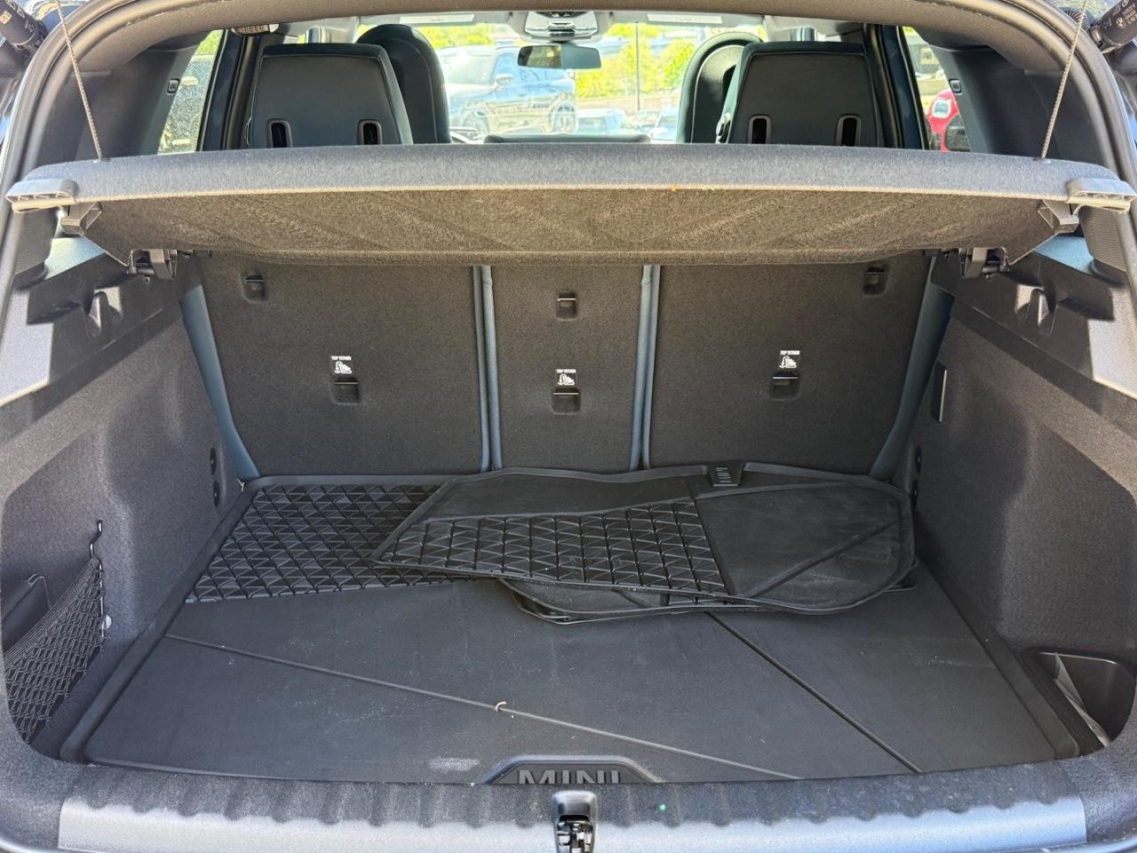 MINI Countryman Vehicle Image 05