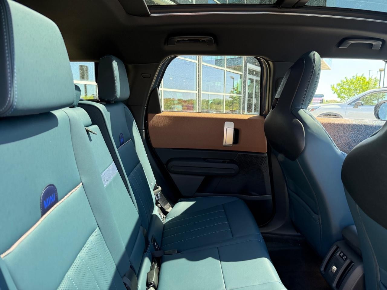 MINI Countryman Vehicle Image 10