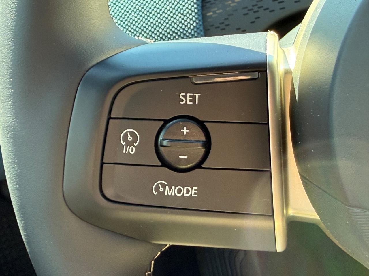 MINI Countryman Vehicle Image 16