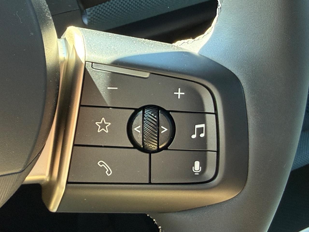 MINI Countryman Vehicle Image 17
