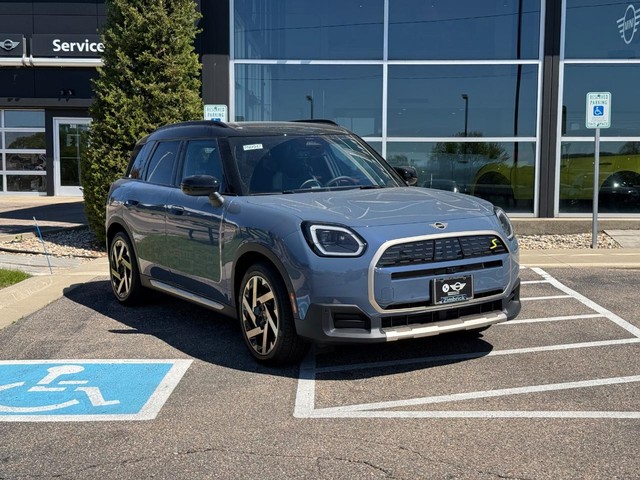 more details - mini countryman