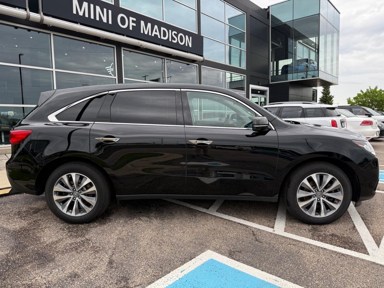 Acura MDX Vehicle Image 02