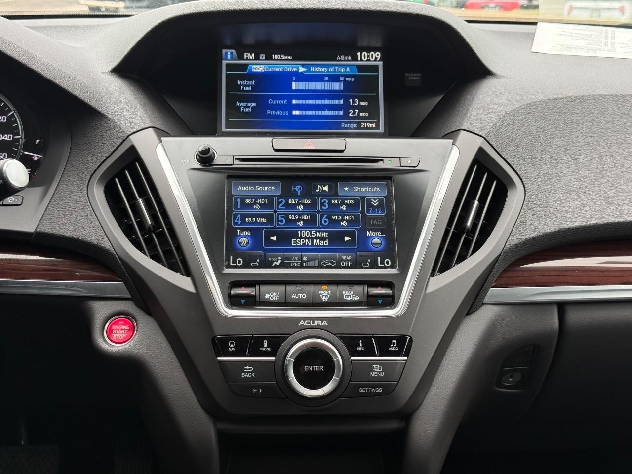 Acura MDX Vehicle Image 12