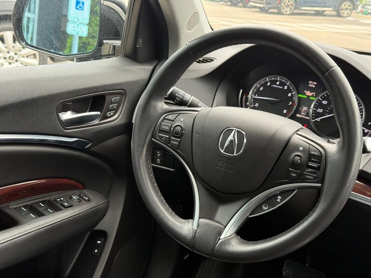 Acura MDX Vehicle Image 14