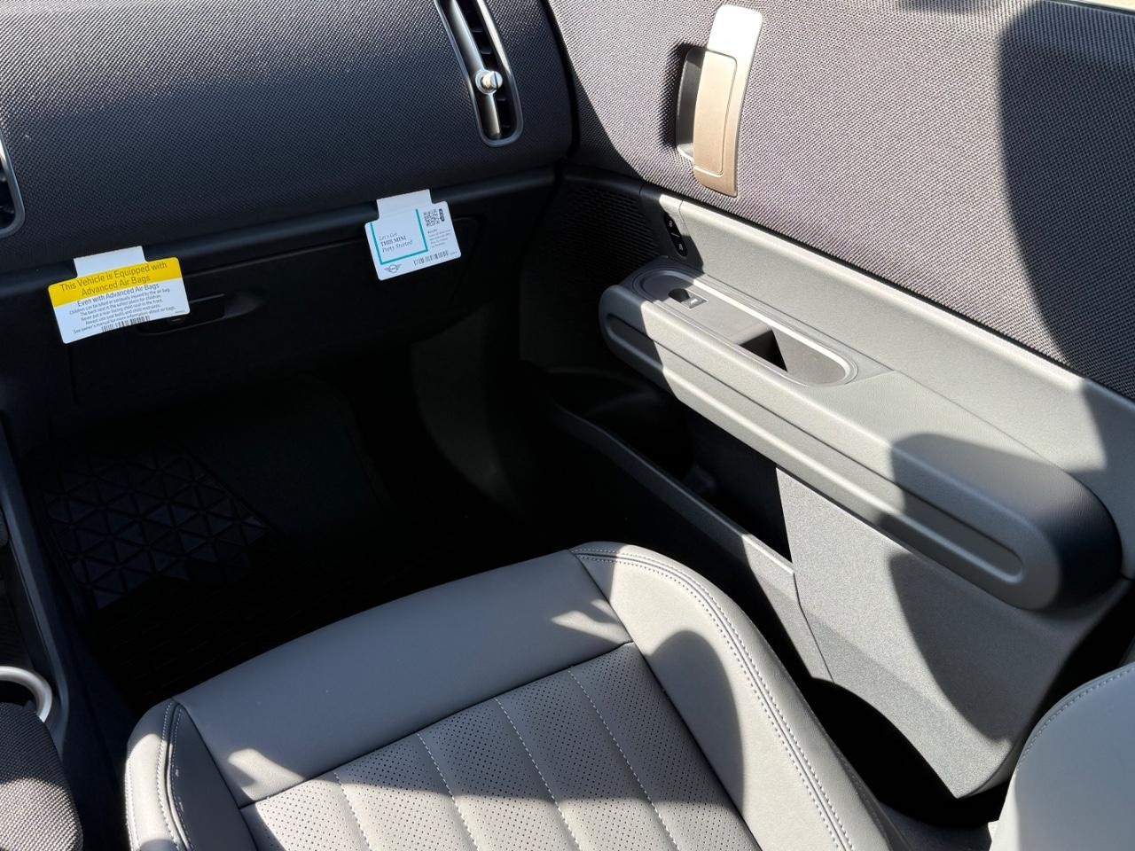 MINI Countryman Vehicle Image 10
