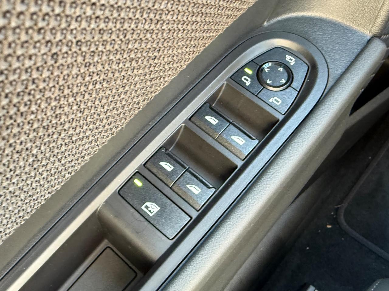 MINI Hardtop 4 Door Vehicle Image 15