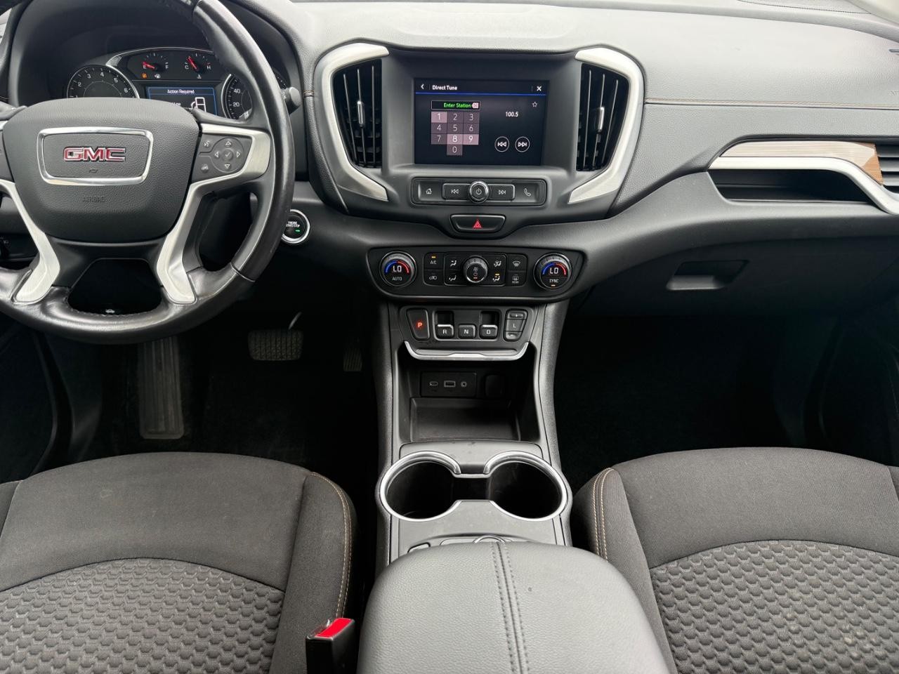 GMC Terrain Vehicle Image 11