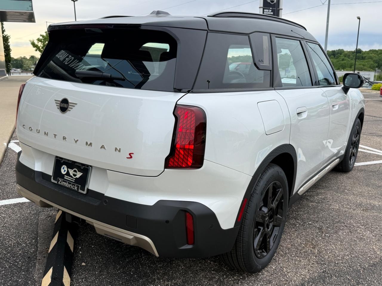 MINI Countryman Vehicle Image 03