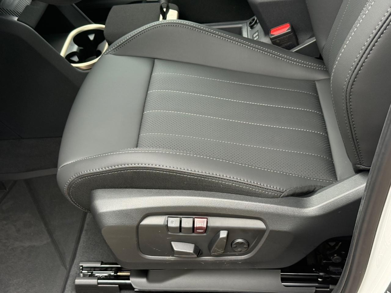 MINI Countryman Vehicle Image 17