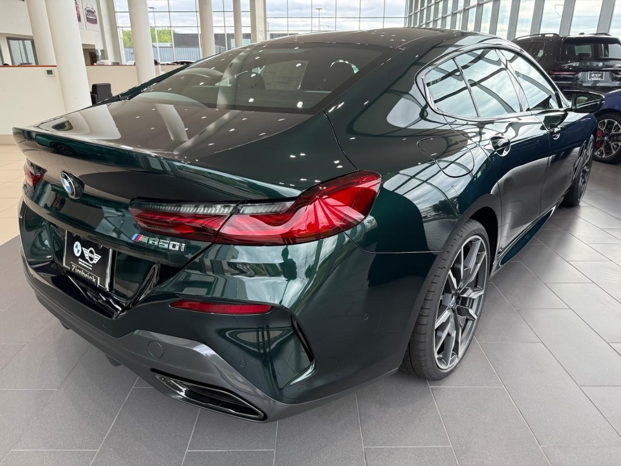 BMW 8 Series Vehicle Image 02