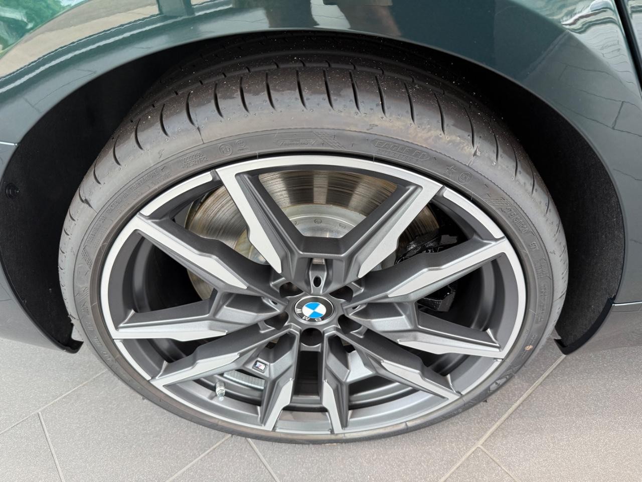 BMW 8 Series Vehicle Image 04