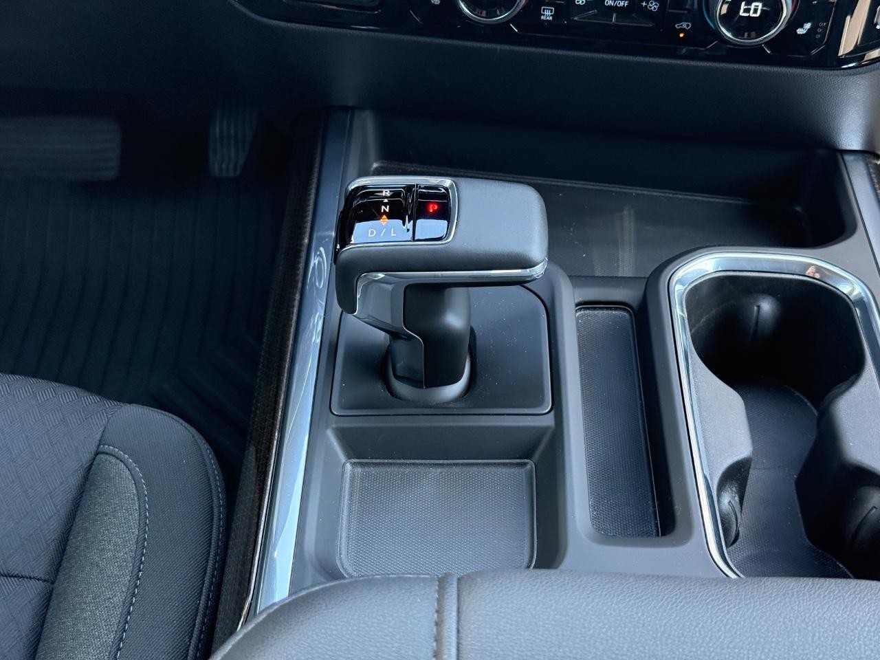 Chevrolet Silverado 1500 Vehicle Image 13
