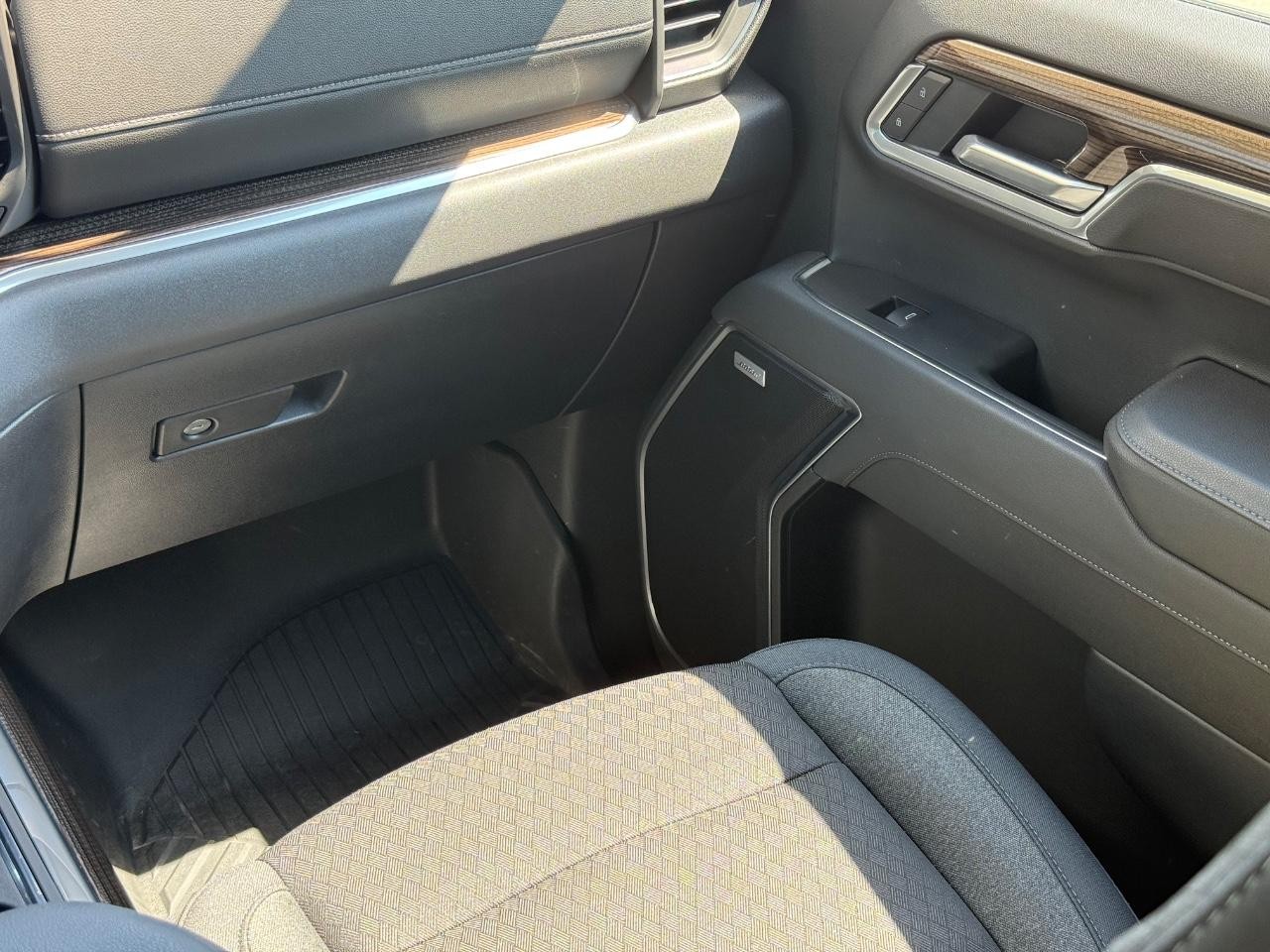 Chevrolet Silverado 1500 Vehicle Image 15