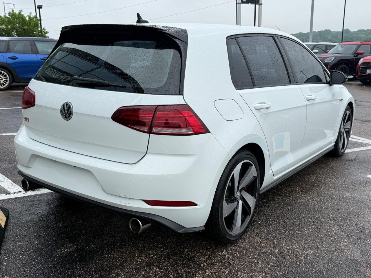 Volkswagen Golf GTI Vehicle Image 03