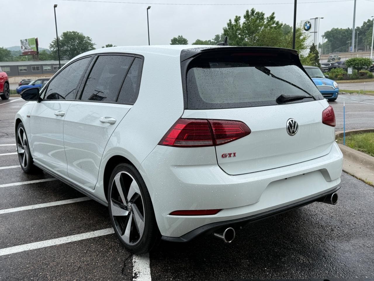 Volkswagen Golf GTI Vehicle Image 06