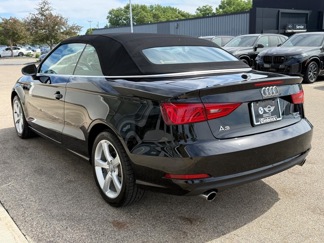 Audi A3 Vehicle Full-screen Gallery Image 06