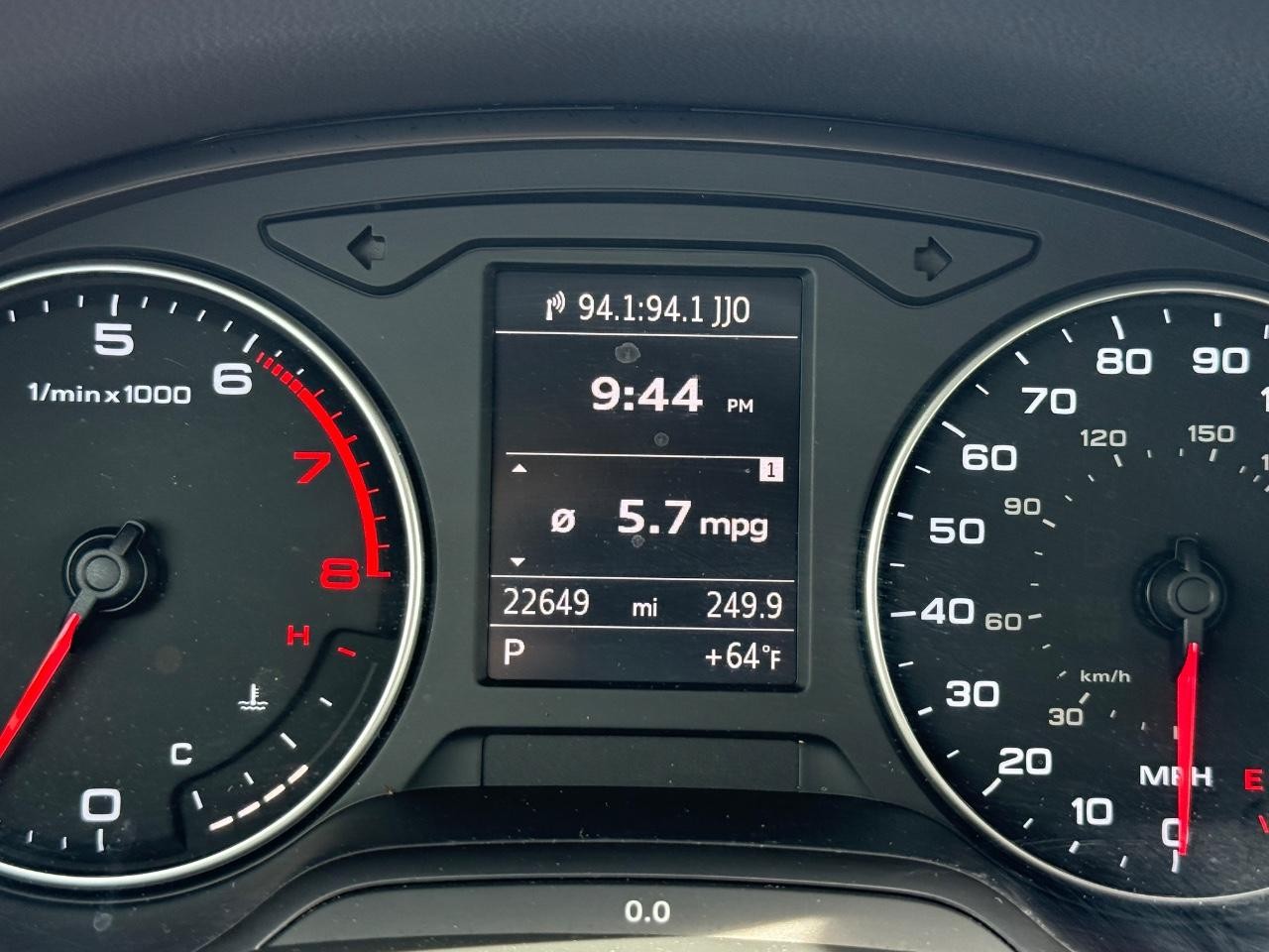Audi A3 Vehicle Full-screen Gallery Image 19