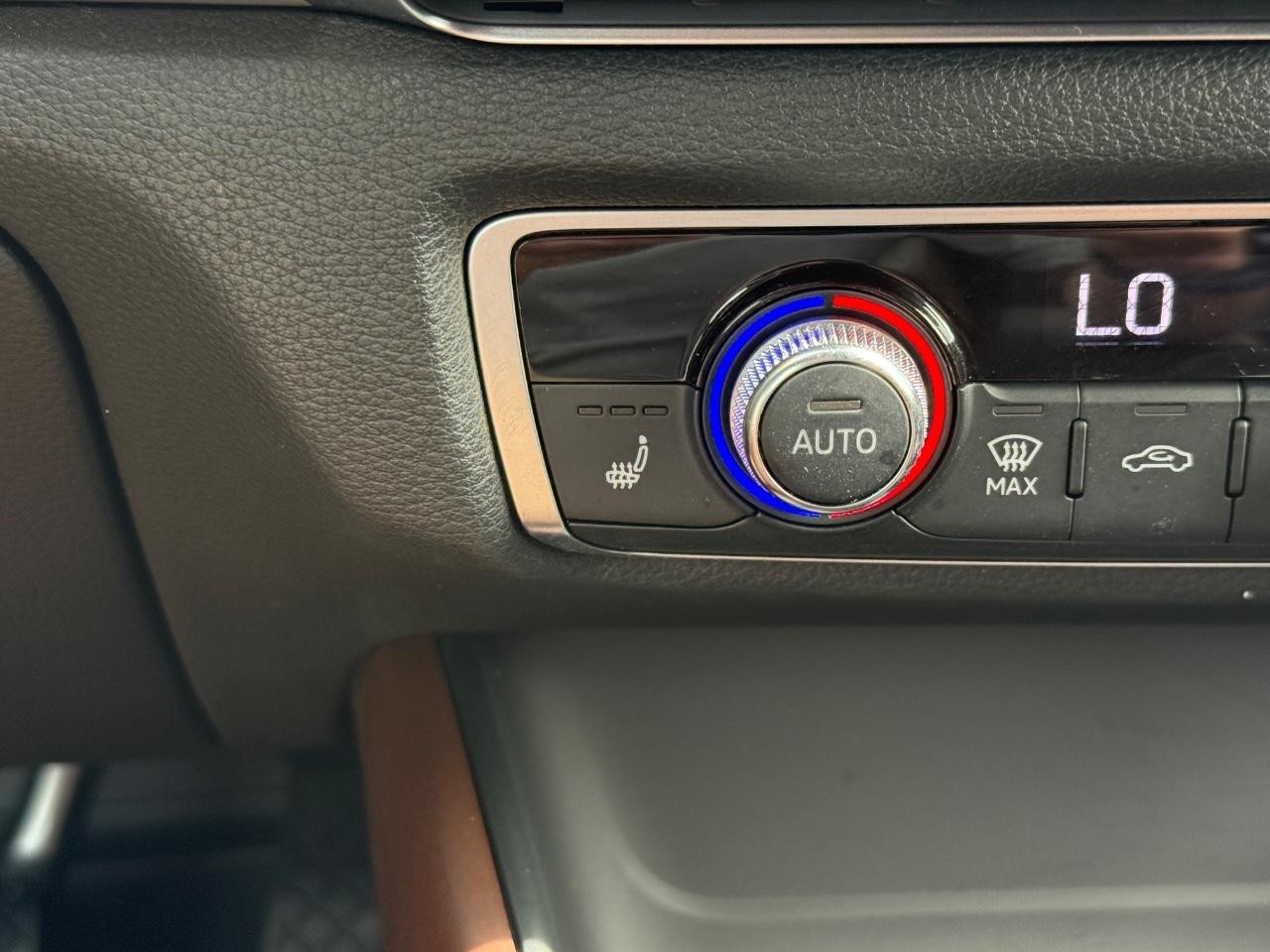 Audi A3 Vehicle Full-screen Gallery Image 20