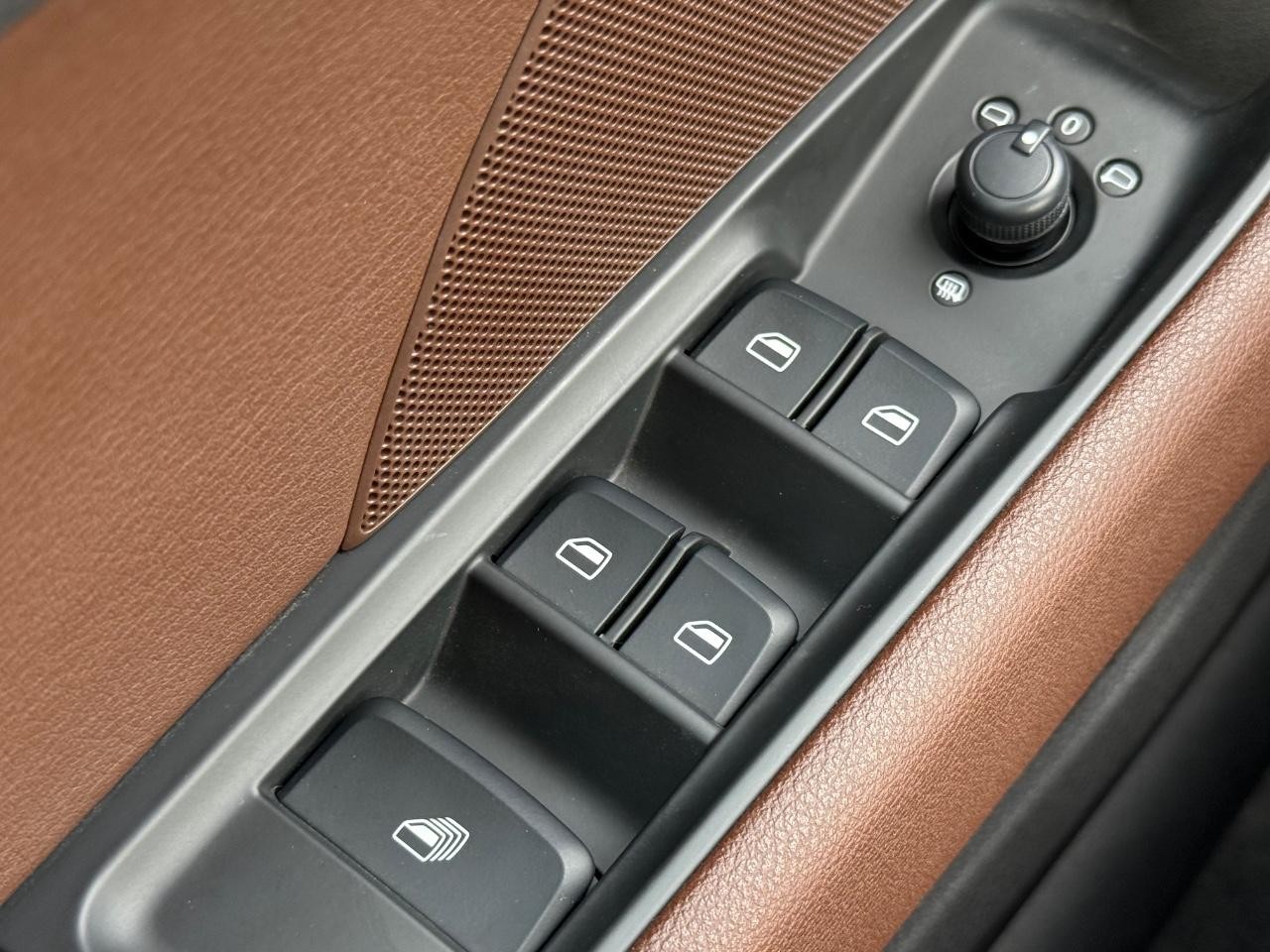 Audi A3 Vehicle Full-screen Gallery Image 22