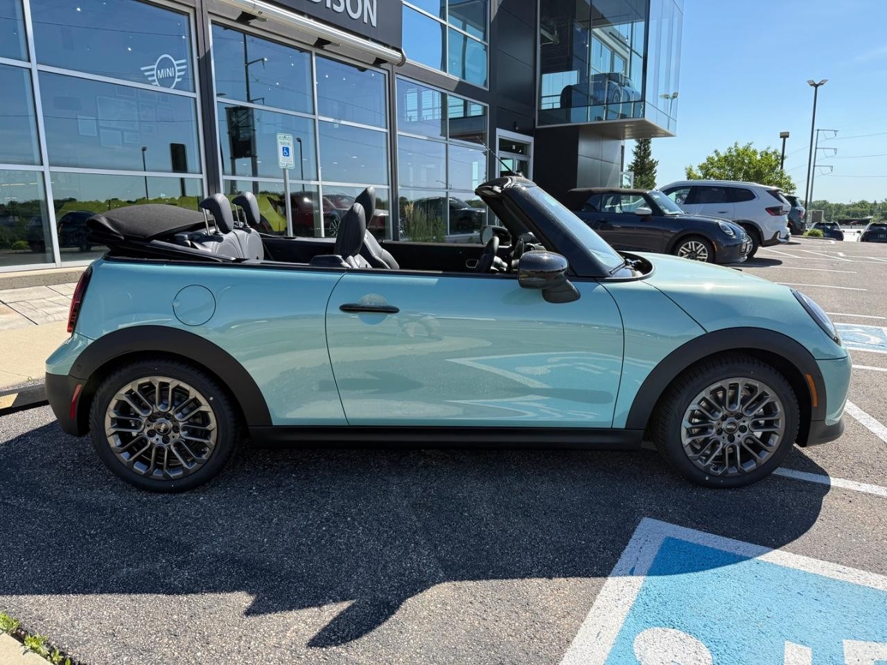 MINI Convertible Vehicle Image 02