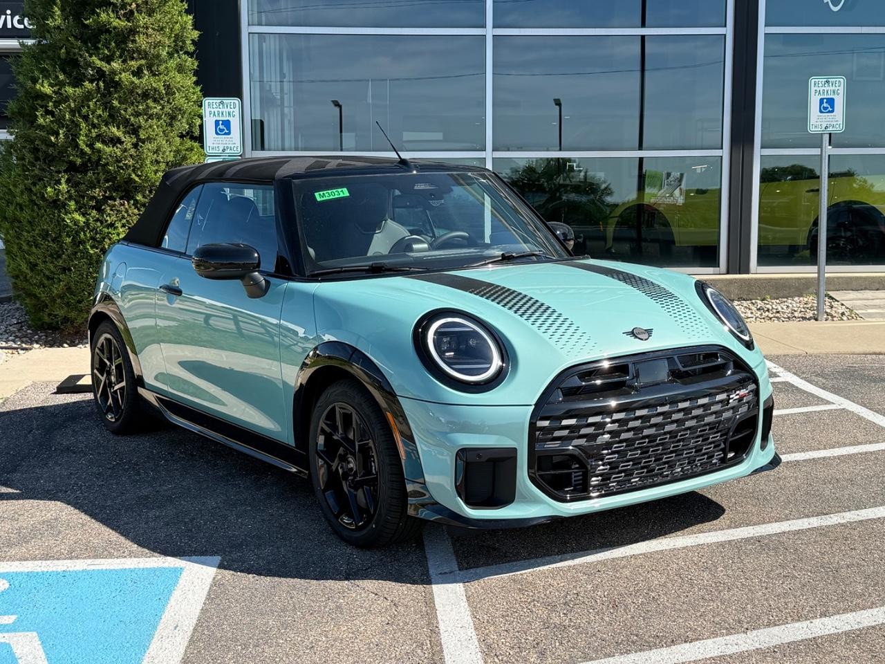 MINI Convertible Vehicle Image 05