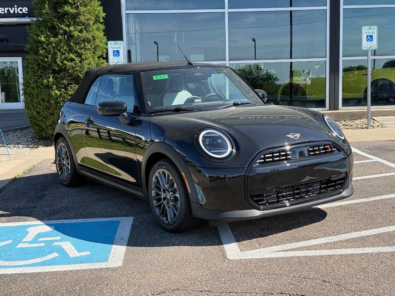 MINI Convertible Vehicle Image 05
