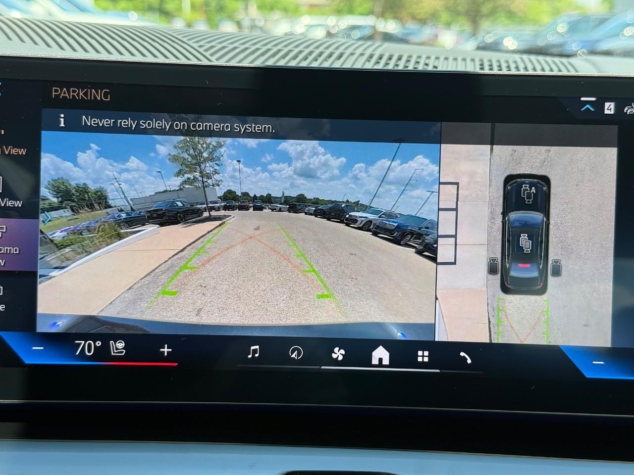 BMW i5 Vehicle Image 13