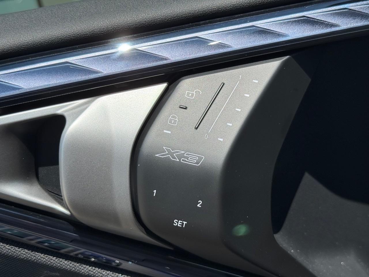 BMW X3 Vehicle Image 15
