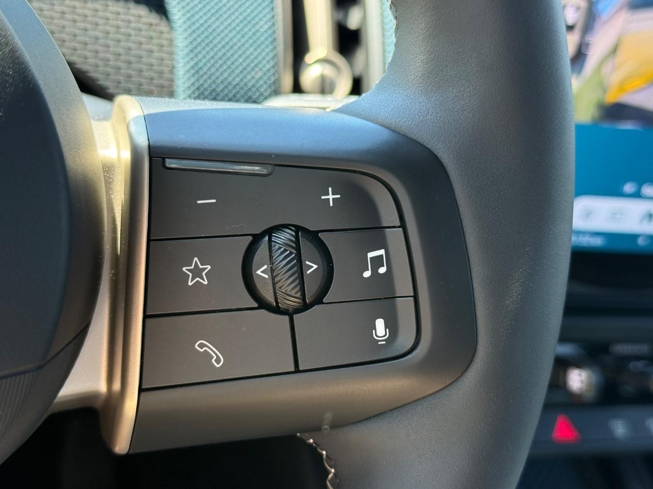 MINI Countryman Vehicle Image 18