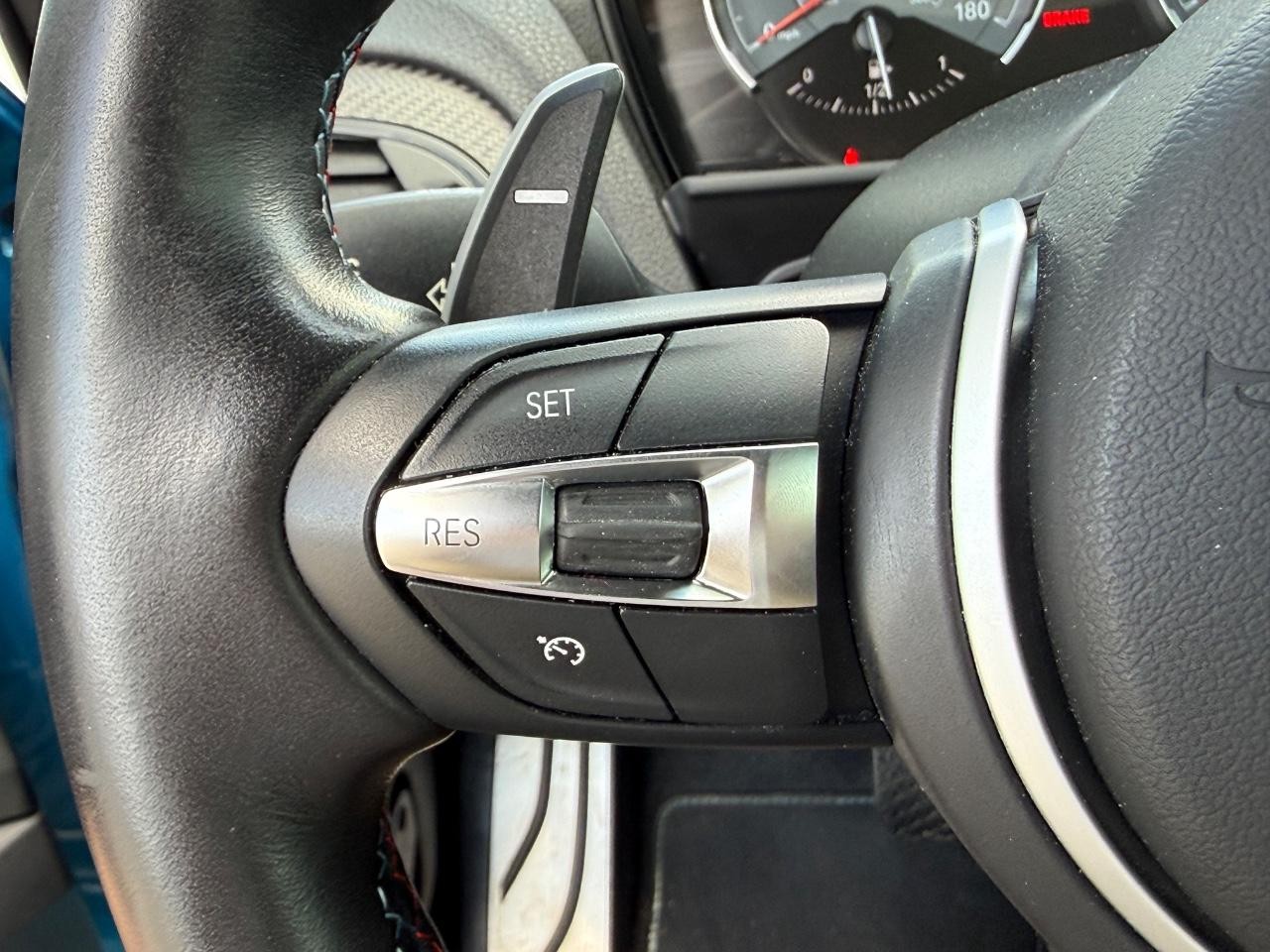 BMW M2 Vehicle Full-screen Gallery Image 16