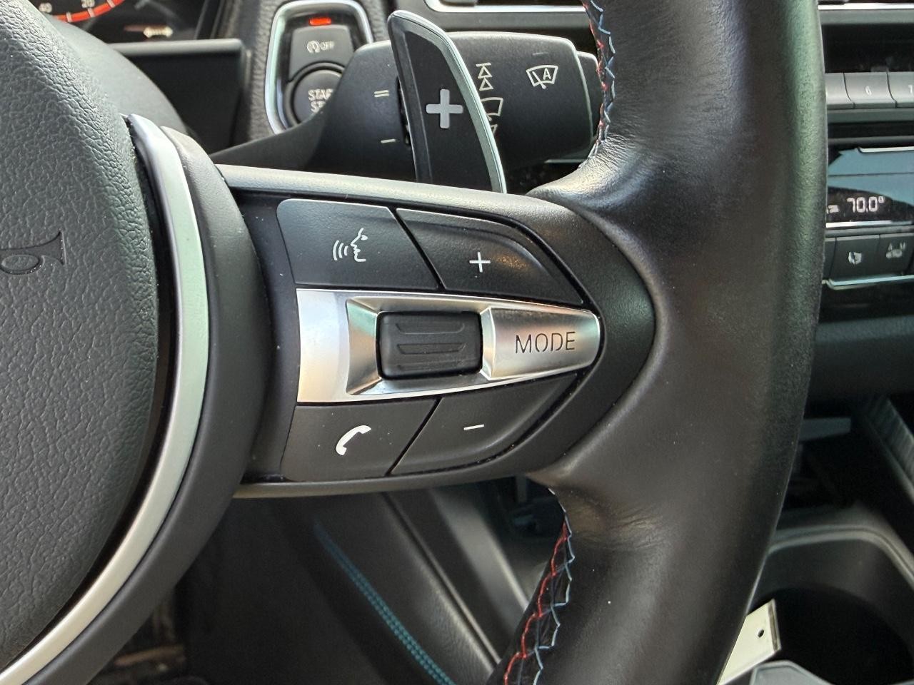BMW M2 Vehicle Full-screen Gallery Image 17
