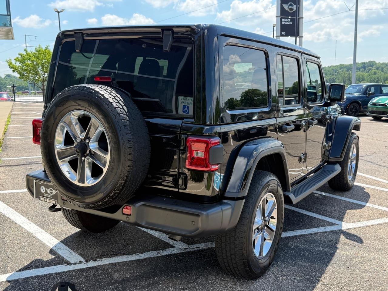 Jeep Wrangler Vehicle Image 03