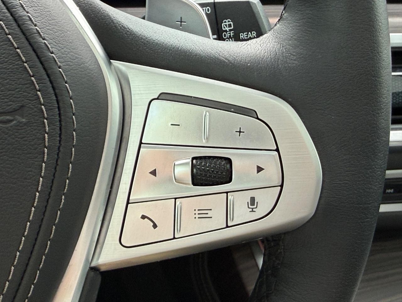 BMW X7 Vehicle Image 18