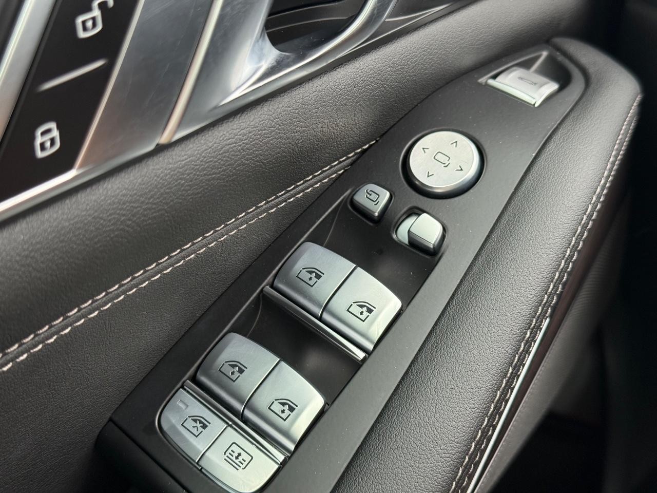 BMW X7 Vehicle Image 21