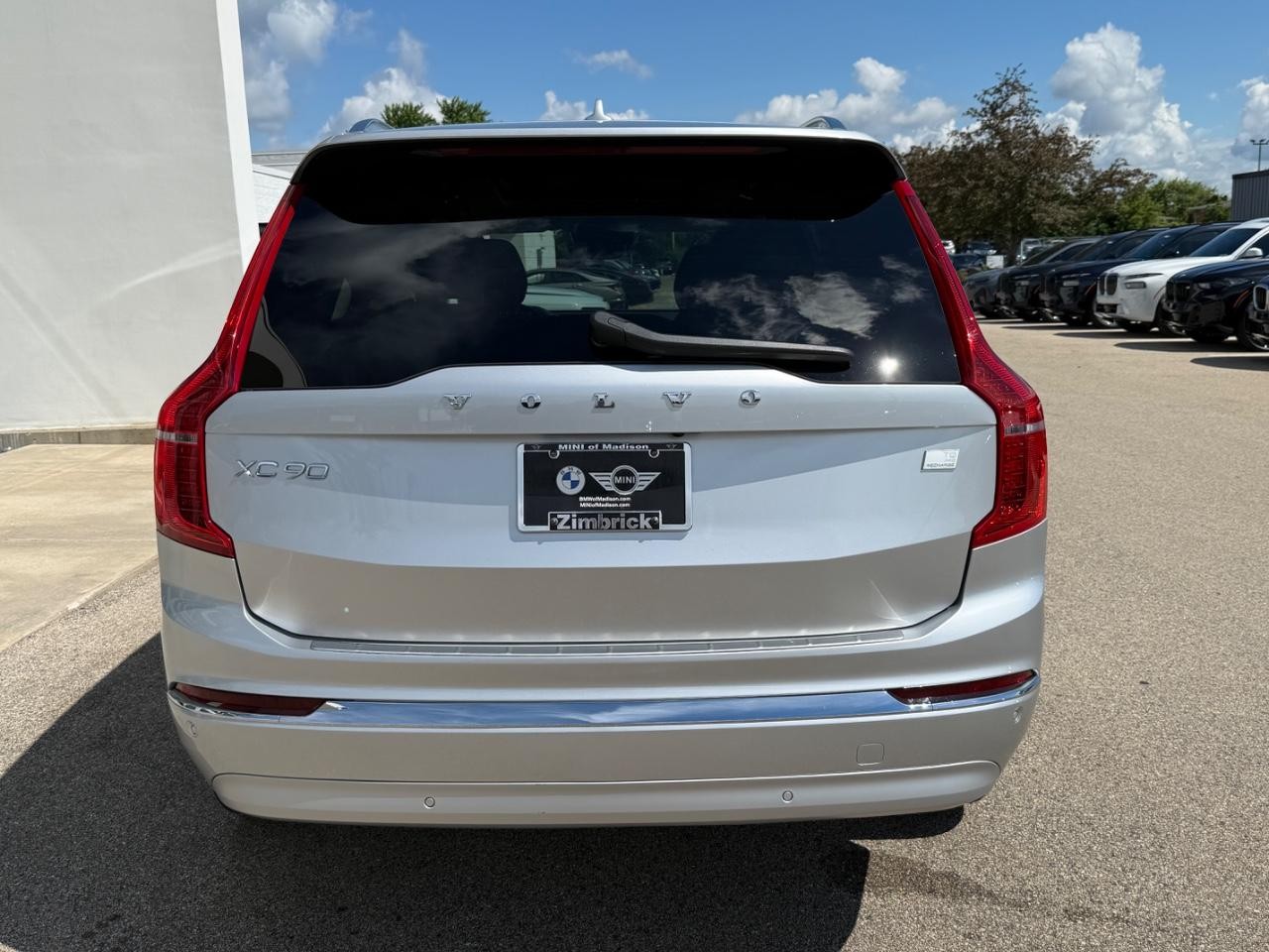 Volvo XC90 Recharge Plug-In Hybrid Vehicle Image 04