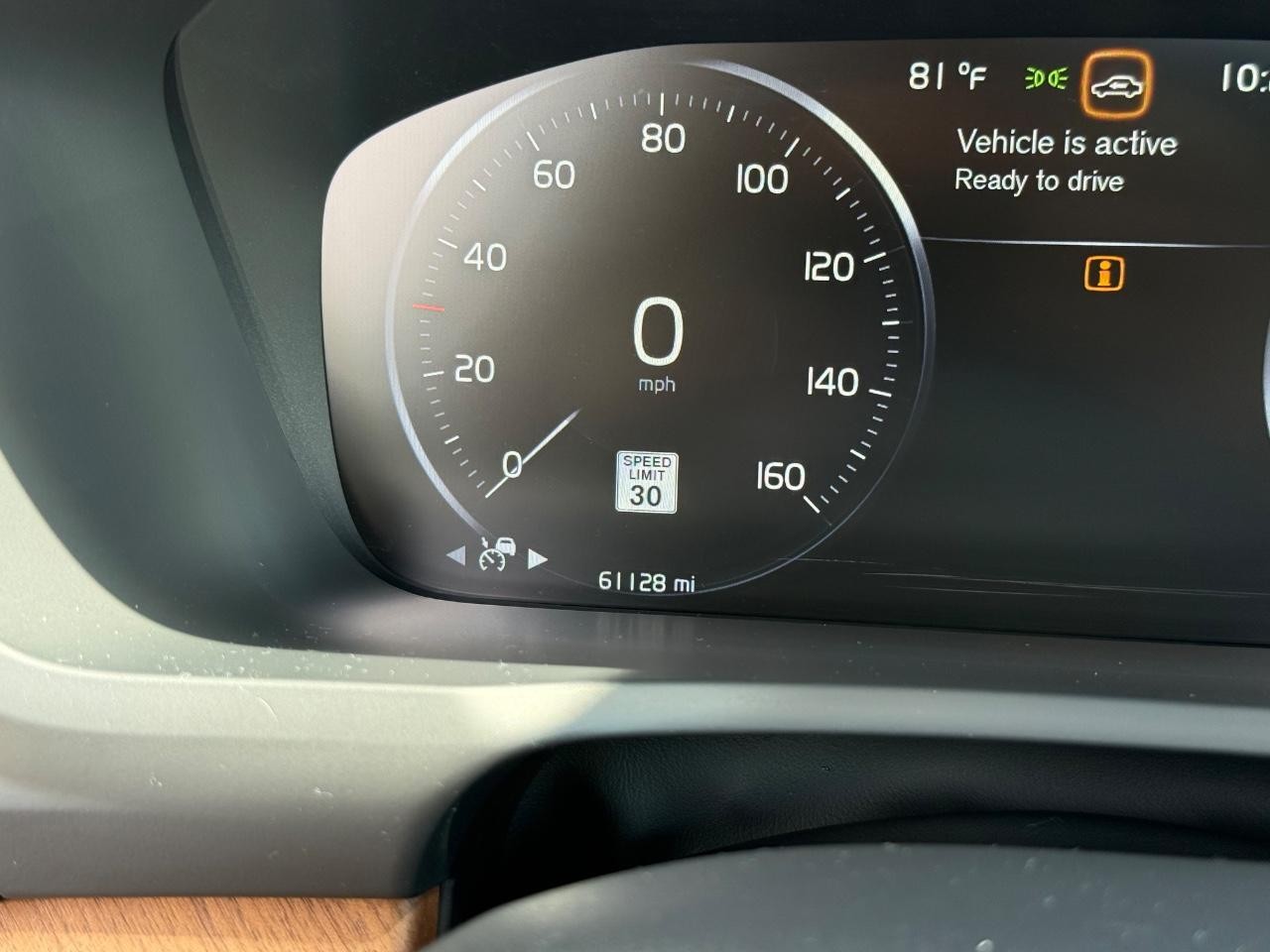 Volvo XC90 Recharge Plug-In Hybrid Vehicle Image 19