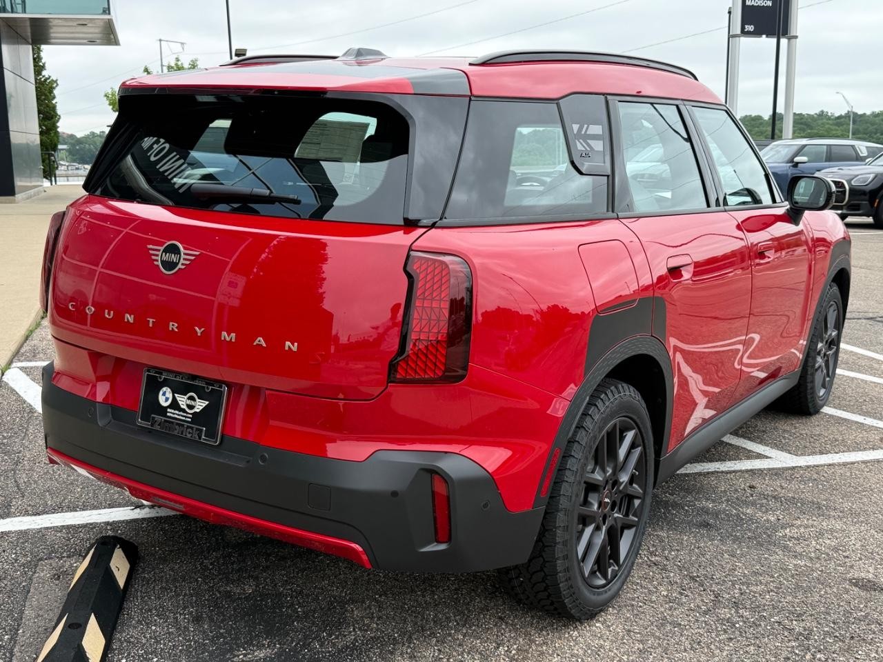 MINI Countryman Vehicle Image 03