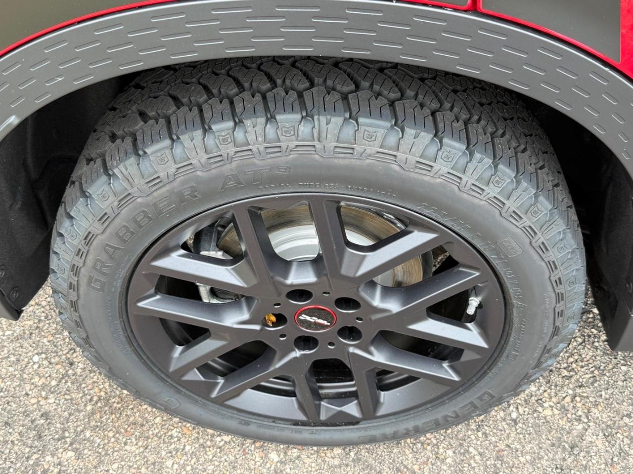 MINI Countryman Vehicle Image 04