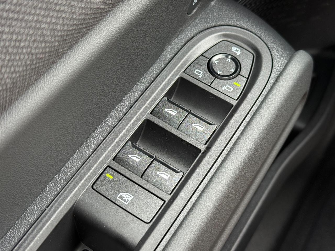 MINI Countryman Vehicle Image 15
