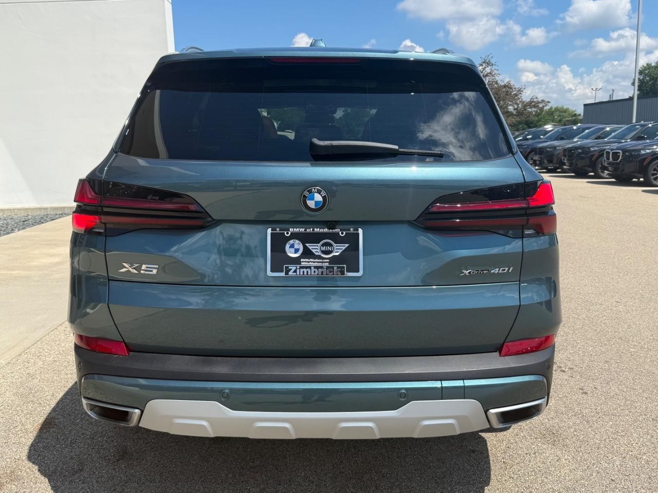 BMW X5 Vehicle Image 04
