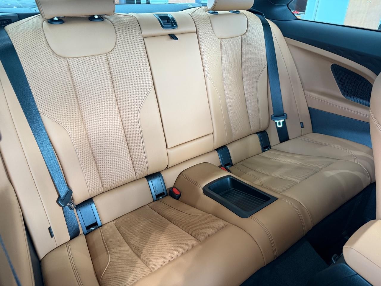 BMW 2 Series Vehicle Image 08