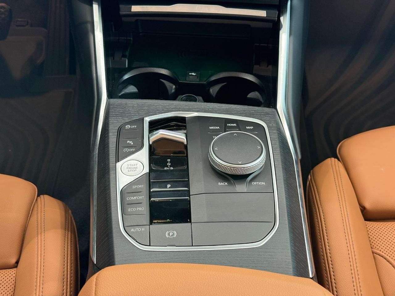 BMW 2 Series Vehicle Image 11