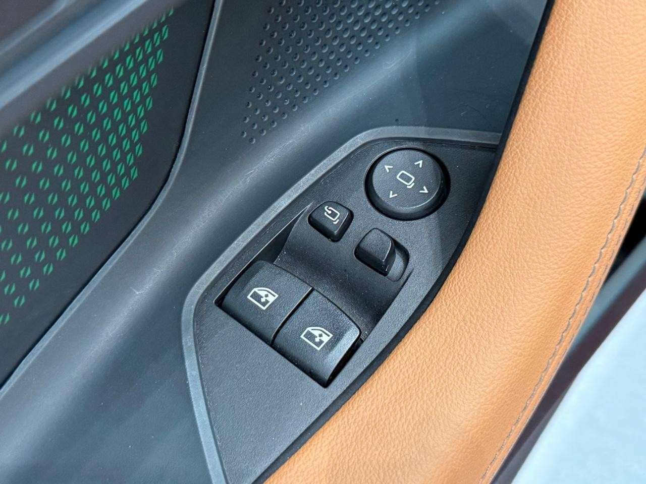 BMW 2 Series Vehicle Image 19