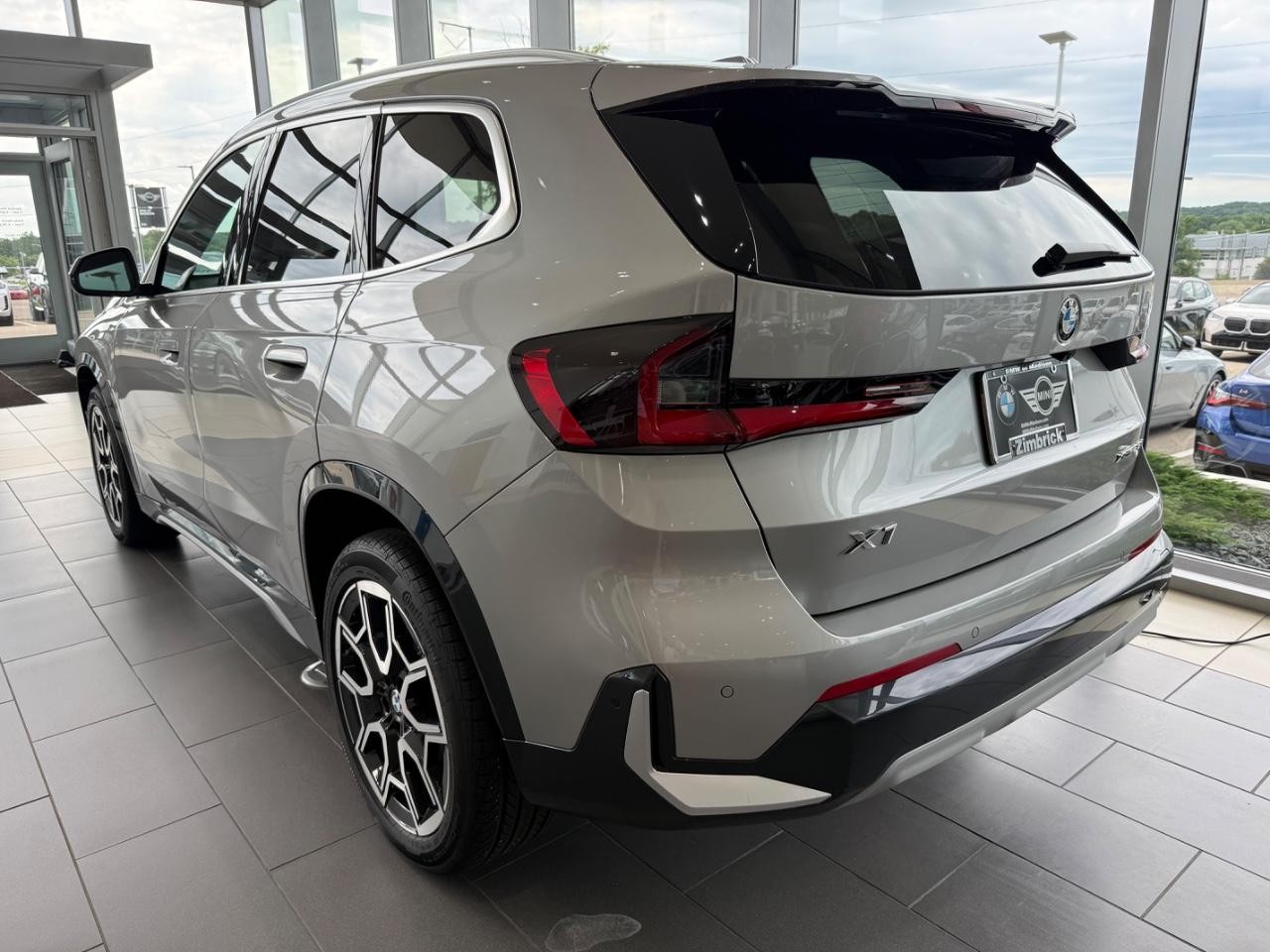 BMW X1 Vehicle Image 04