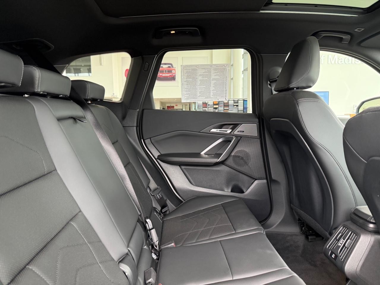 BMW X1 Vehicle Image 08