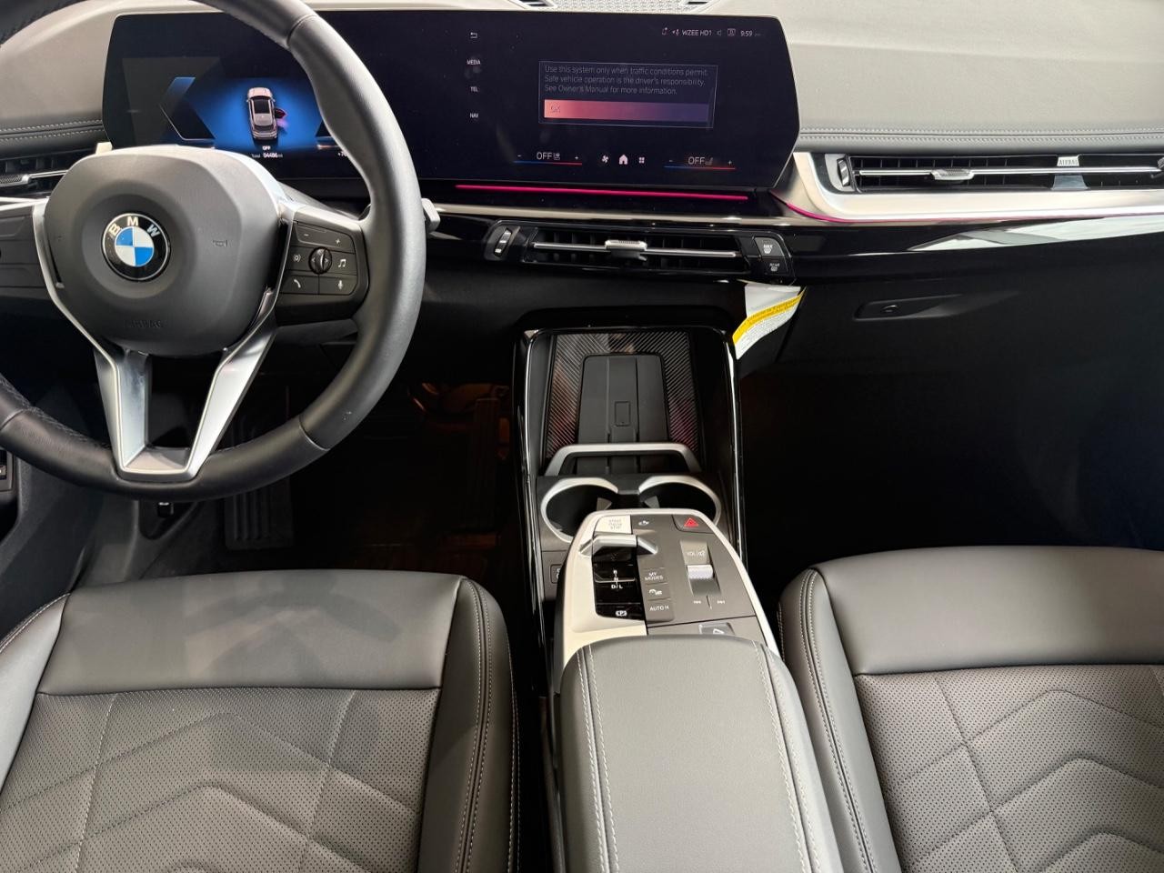 BMW X1 Vehicle Image 09