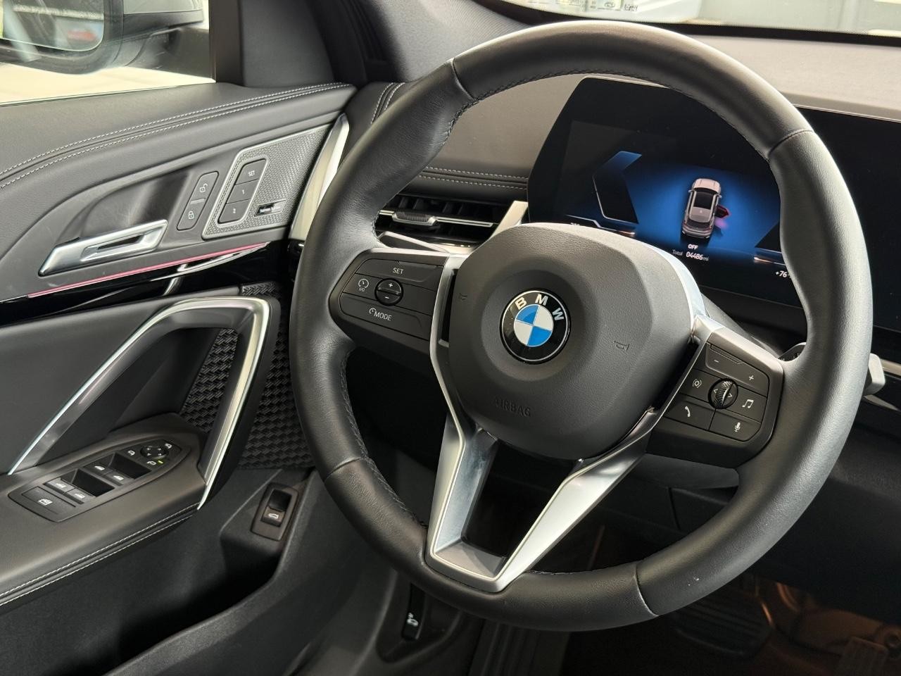 BMW X1 Vehicle Image 12