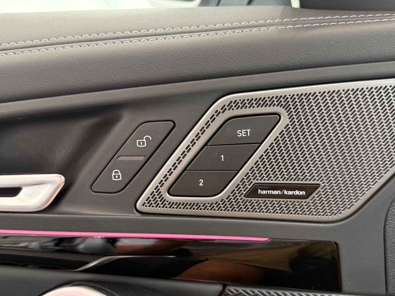 BMW X1 Vehicle Image 14