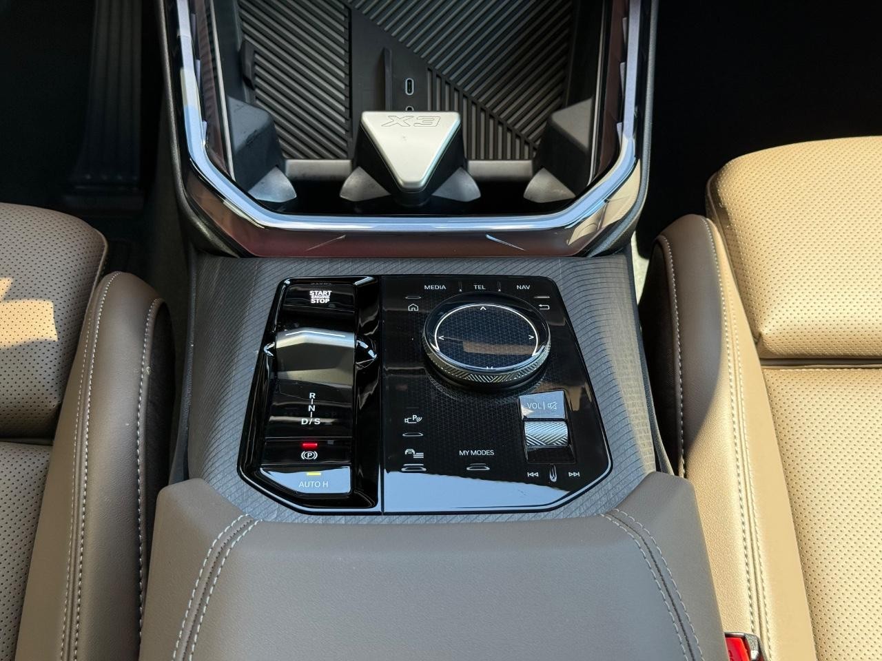 BMW X3 Vehicle Image 13