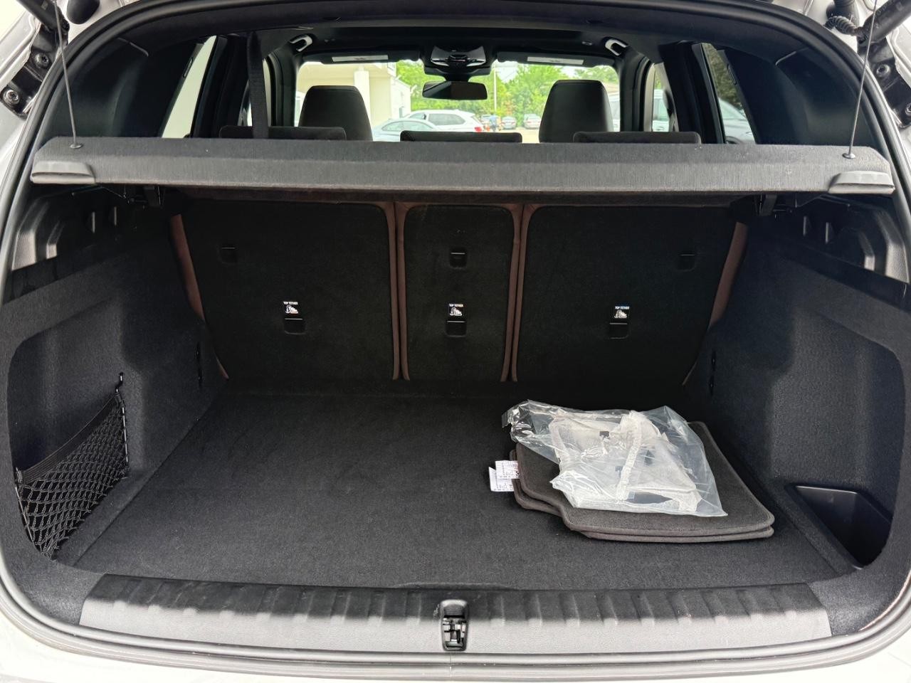 BMW X1 Vehicle Image 05